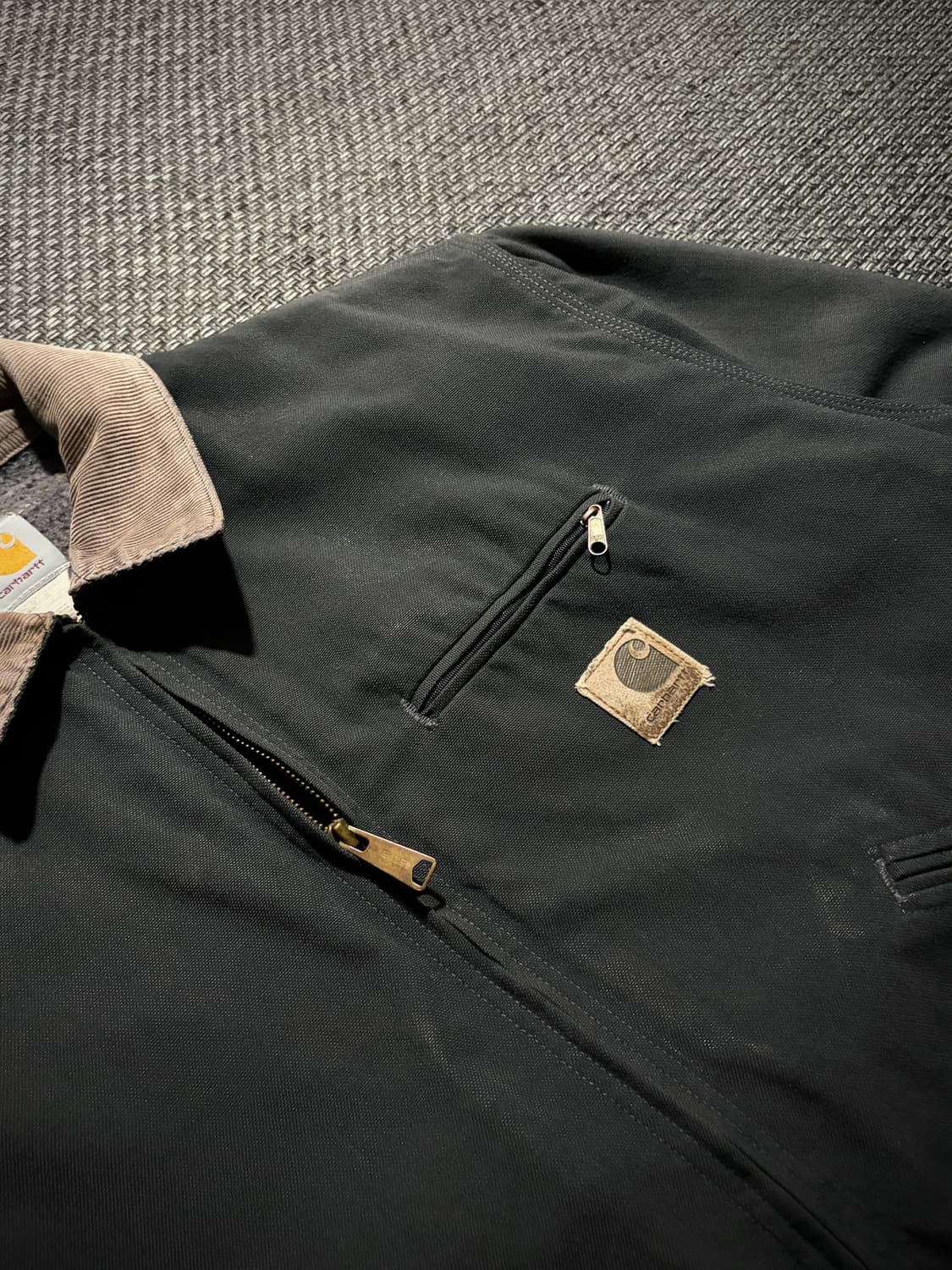 칼하트 디트로이트 J128 CHR 차콜 XL/R USA🇺🇸 상품이미지4