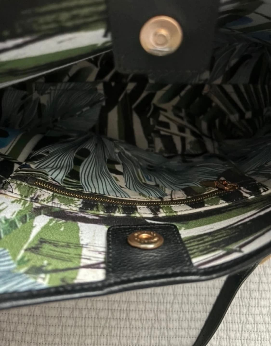 (정품) 쿠론 소가죽 숄더백 블랙 상품이미지7