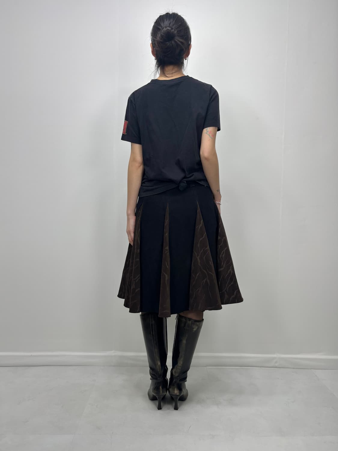 ROSE CHARM SUEDE PLEATS SKIRT 상품이미지6