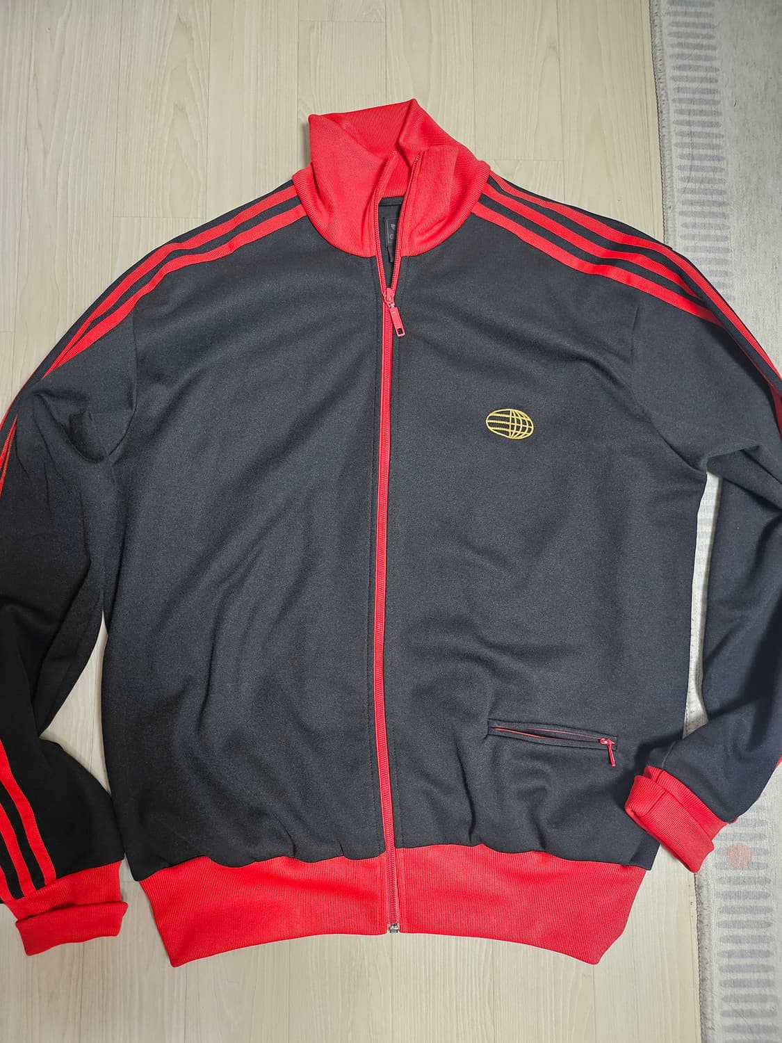 아디다스 블랙/레드 져지 집업 상품이미지2