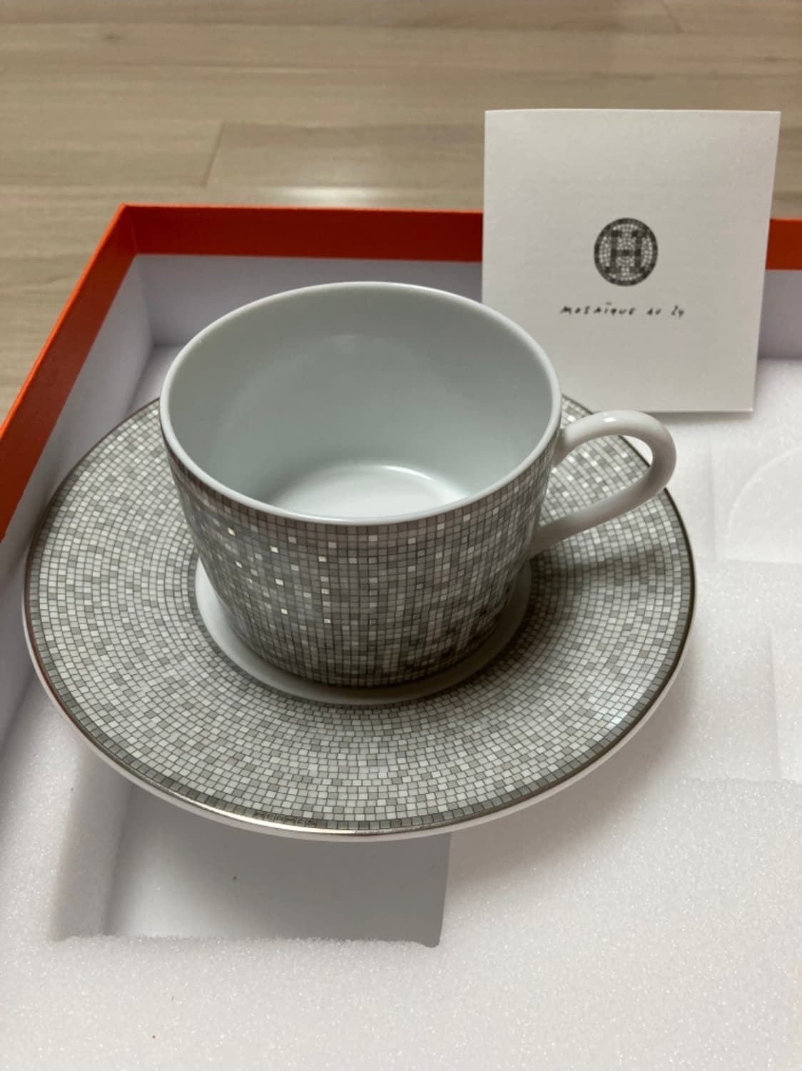 에르메스 모자이크 24 플래티넘 티컵 & 소서 상품이미지1