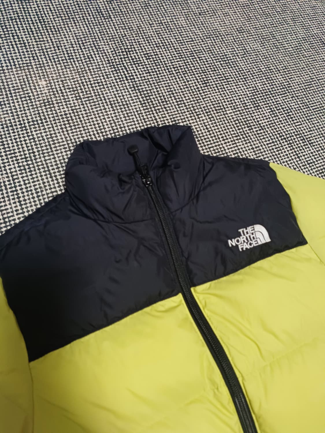 노스페이스 키즈 눕시 패딩 (옐로우/블랙)-(8-9세) 상품이미지4