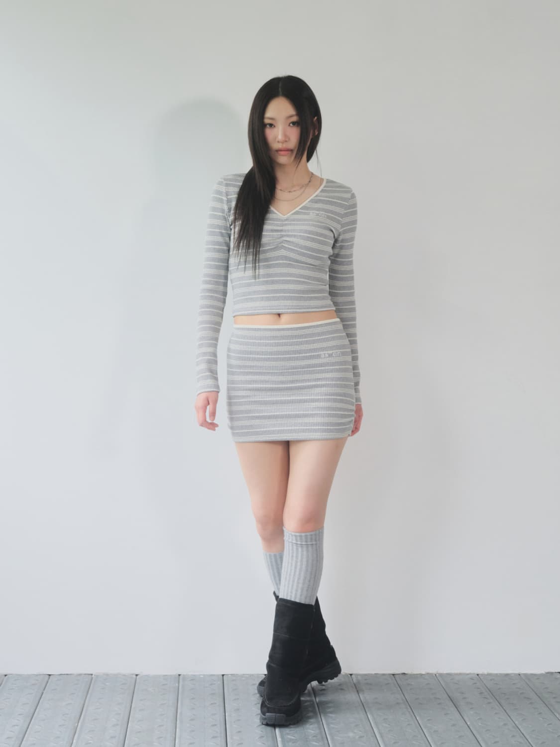 BUMBLE STRIPE SHIRRING TEE / GRAY 상품이미지7