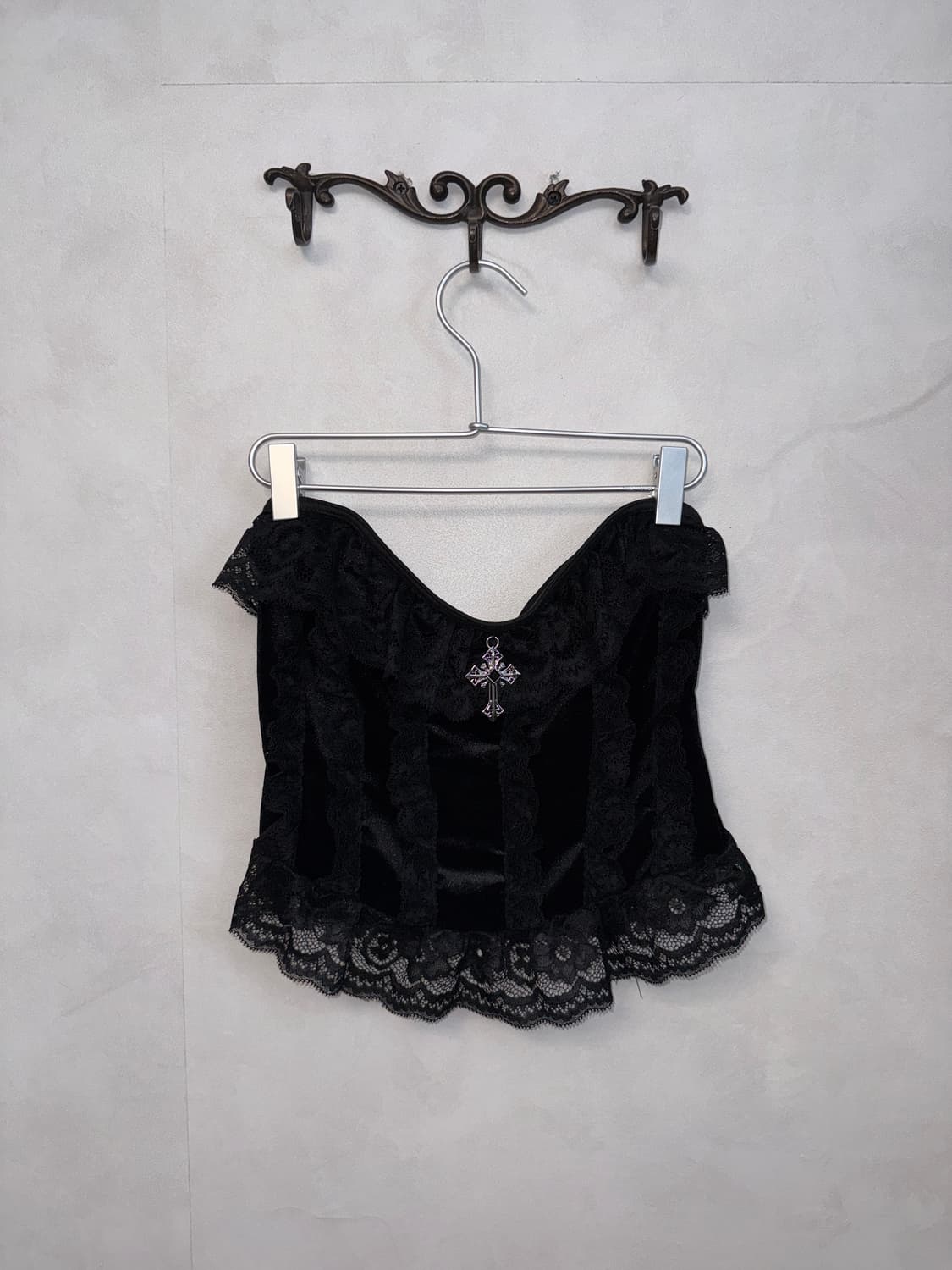 Black velvet lace cross charm tube top 상품이미지4