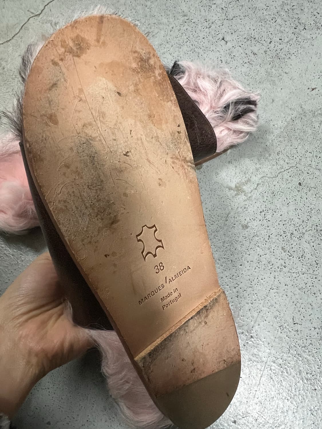 MARQUES ' ALMEIDA Fur Sandals 상품이미지5