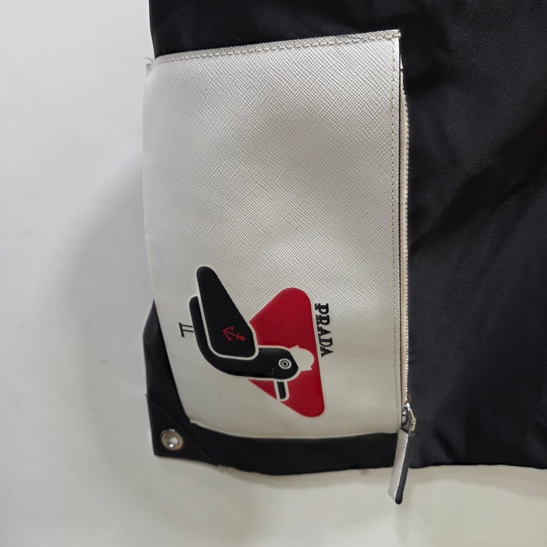 프라다 포코노 외줄 백 상품이미지2