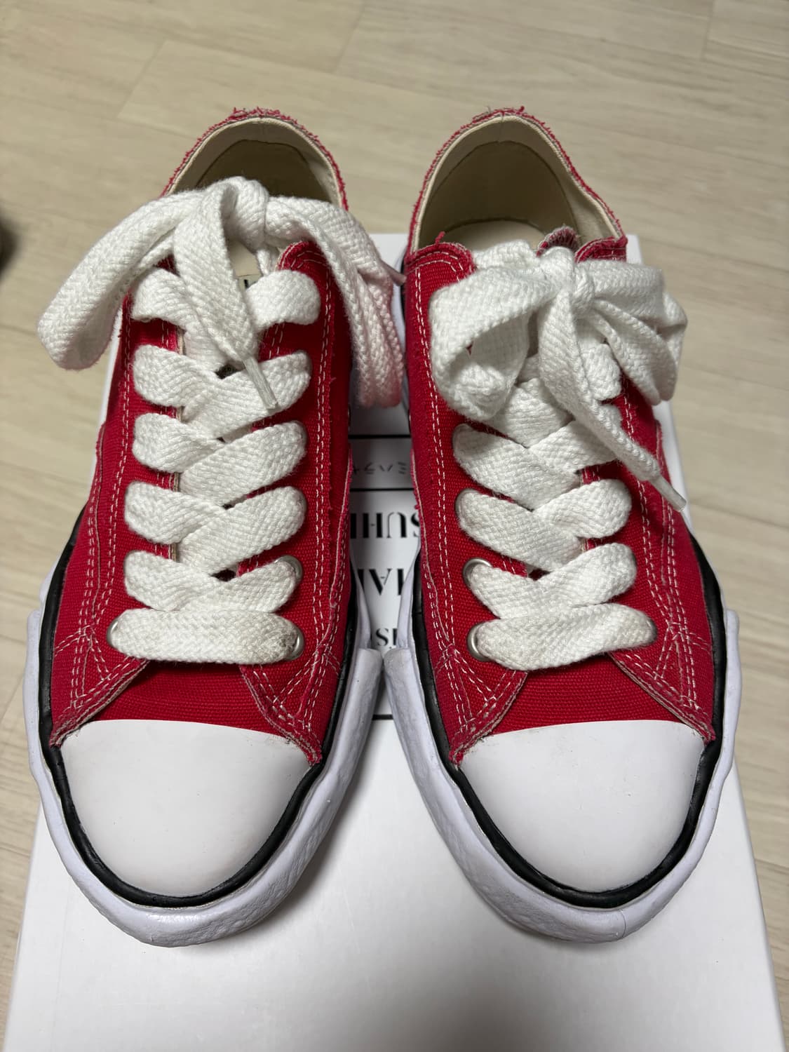 [판매] 메종 미하라 야스히로 피터슨 OG 솔 캔버스 로우 스니커즈 레드 상품이미지1