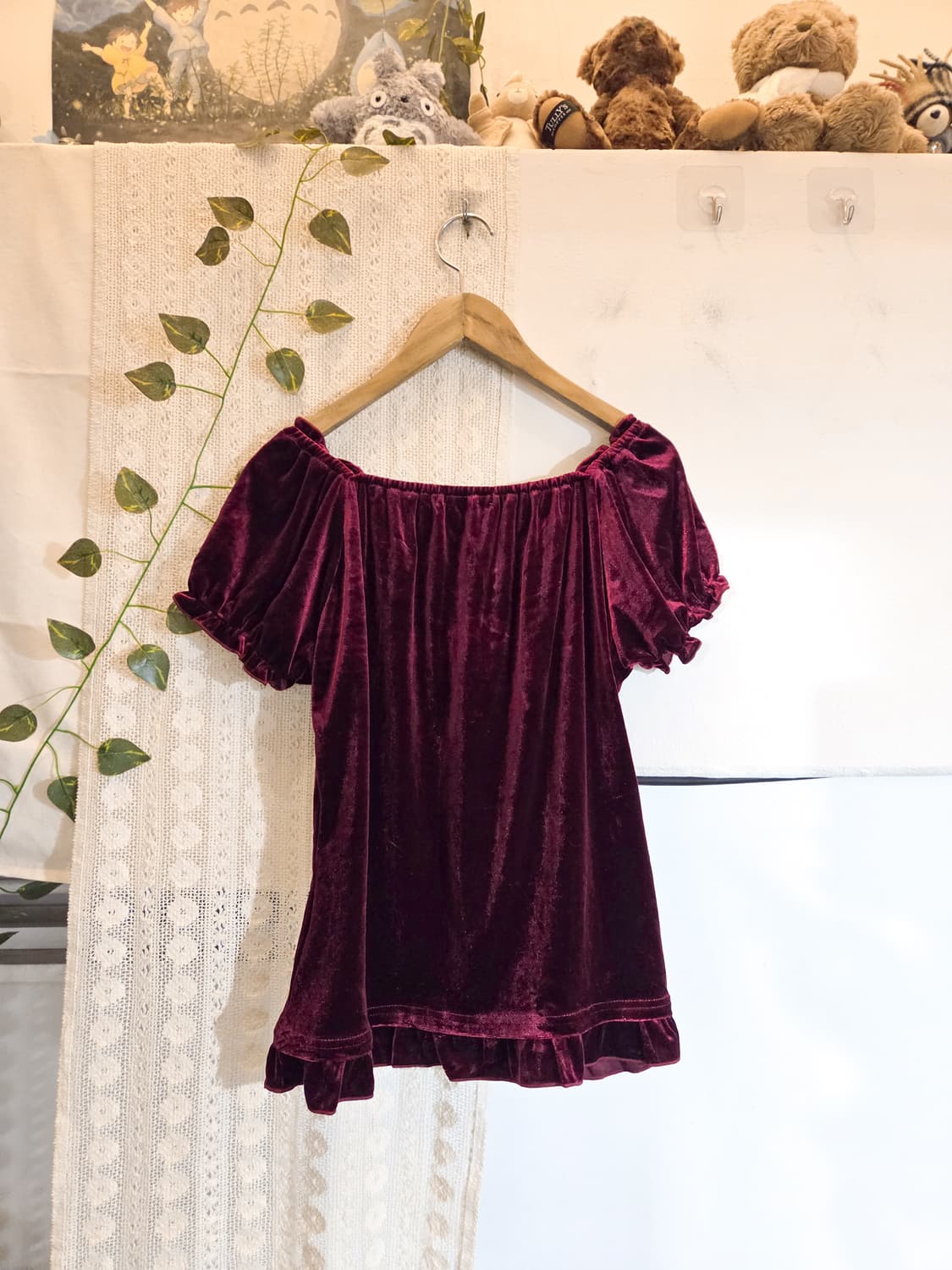 axes femme 벨벳 아일렛 탑 상품이미지4