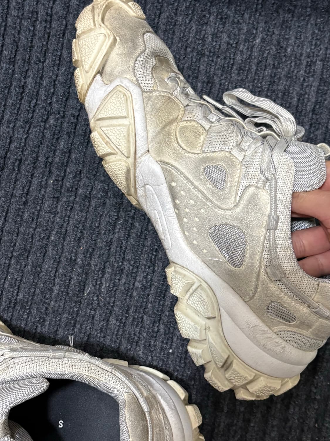 [Acne Studios] 아크네 스튜디오 볼스터 텀블드 스니커즈 화이트 상품이미지9