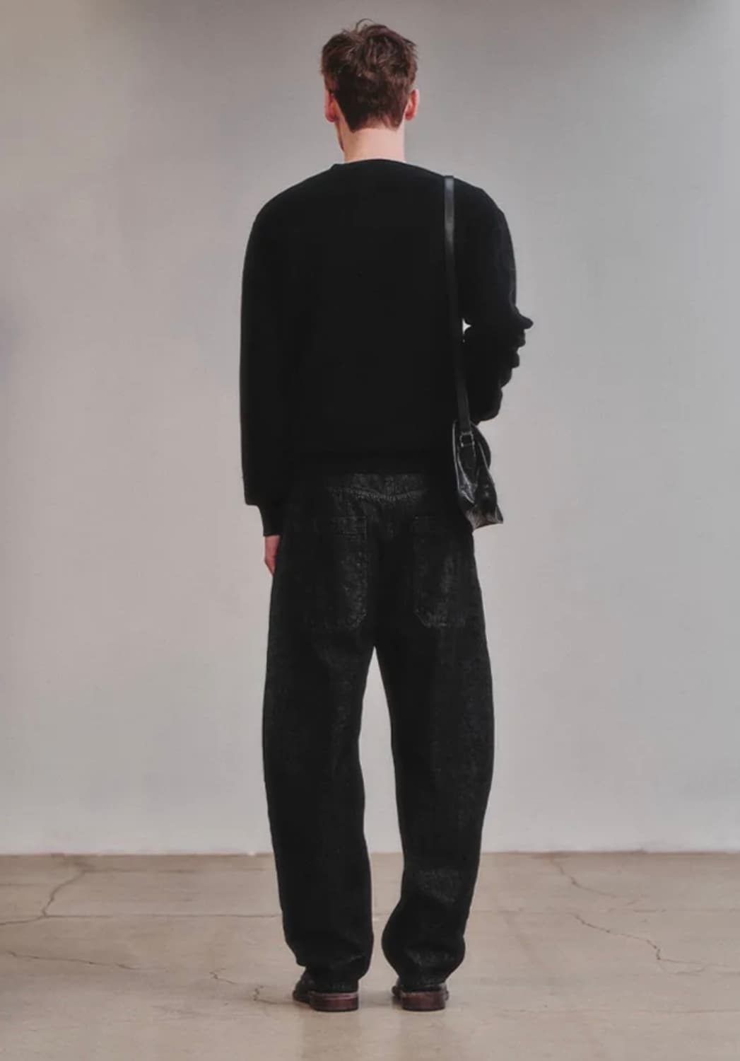 아트이프액츠 원턱 커브드 데님 팬츠 워시드 블랙 상품이미지6
