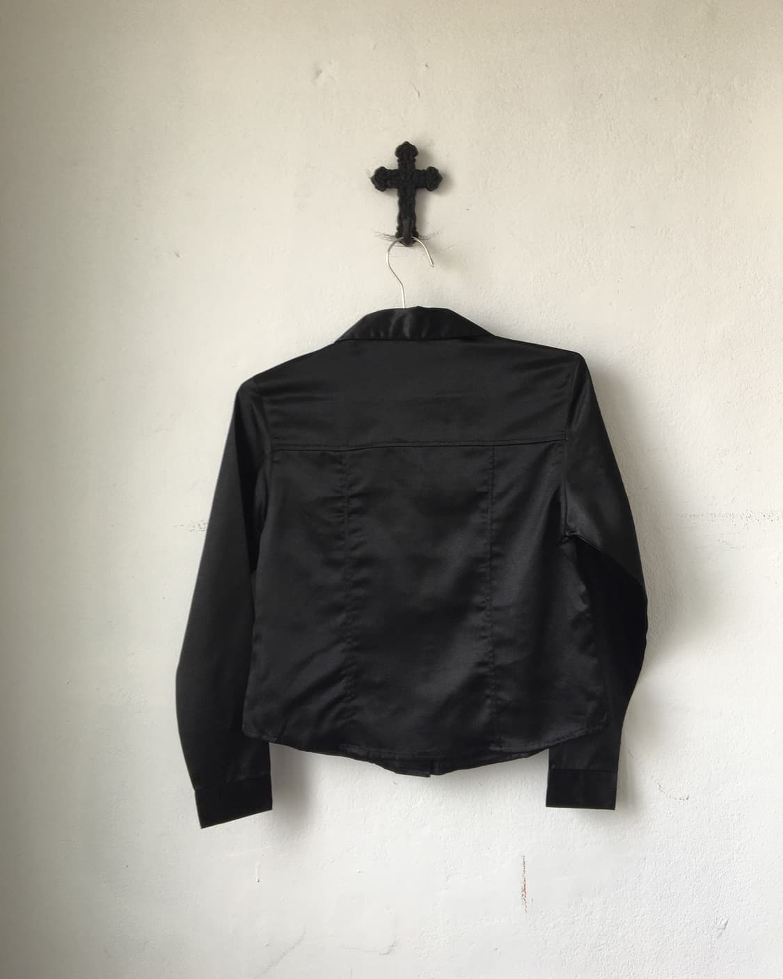 Glossy line detail shirt 상품이미지3