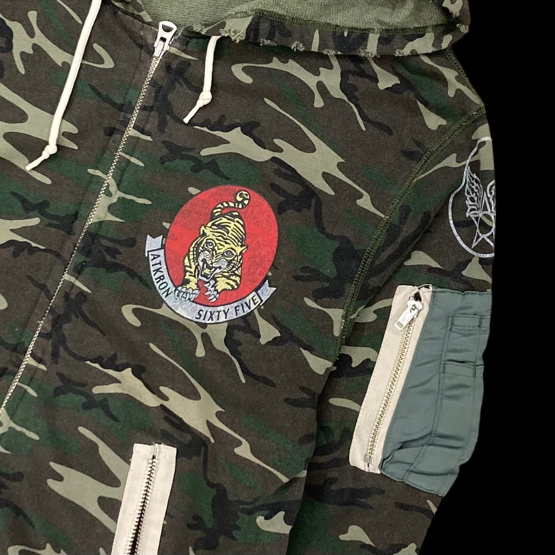 AVIREX 아비렉스 카모플라주 데미지 디테일 후드집업 상품이미지5