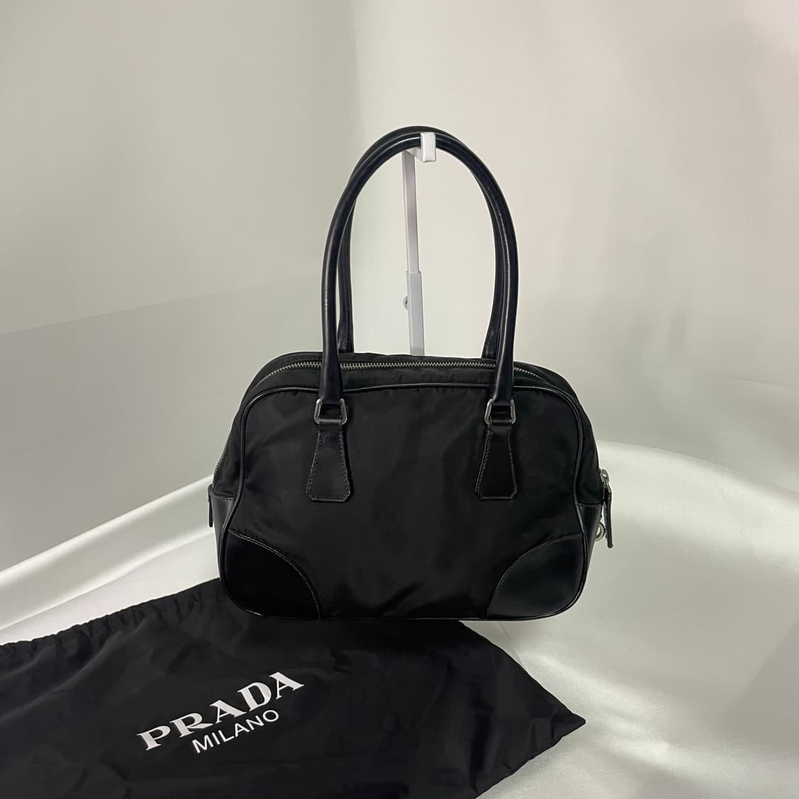 프라다 리에디션 1978 숄더백 상품이미지7