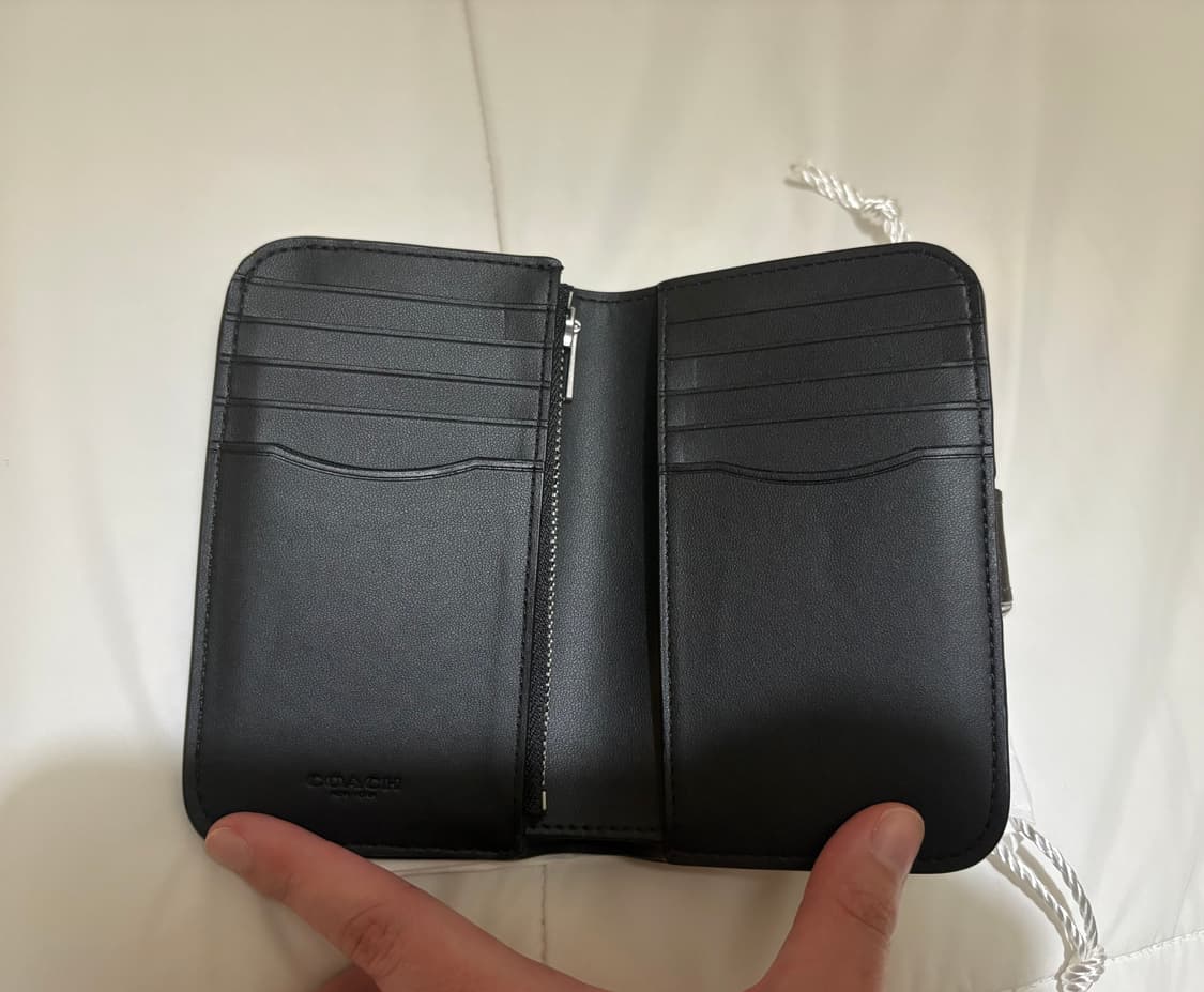 Coach 태비 월렛 인 러브드 레더 (반지갑) 상품이미지2