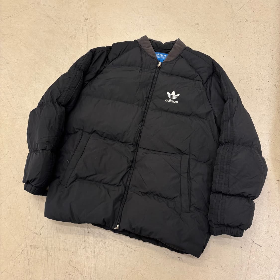 아디다스 트레포일 덕다운 패딩 상품이미지1