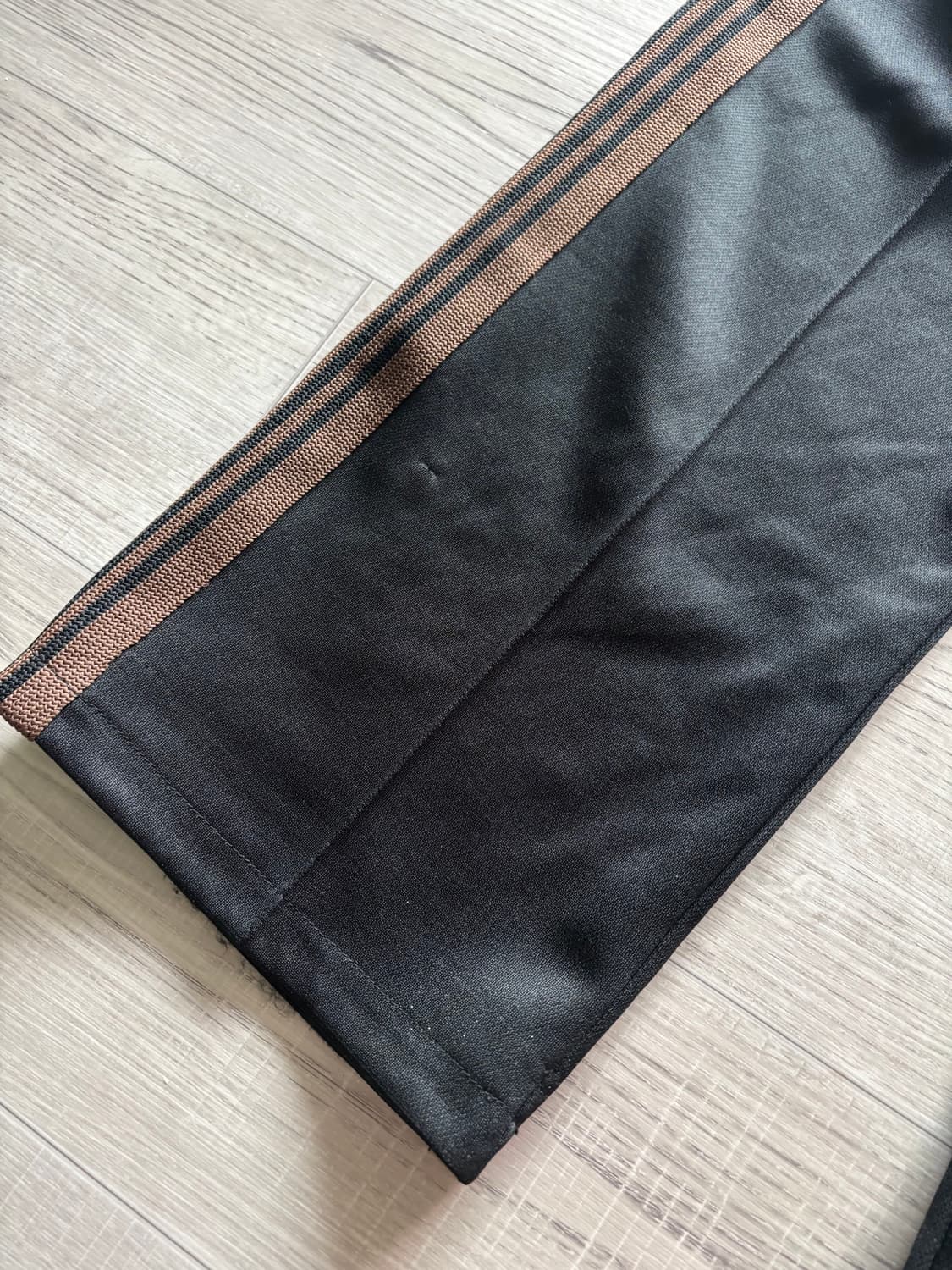 [s] 니들스 트랙팬츠 스트레이트핏 블랙 브라운 상품이미지7