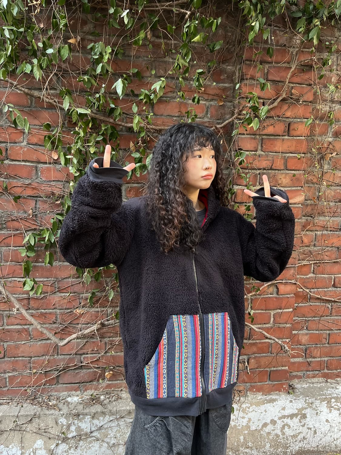 블랙 히피 패턴 주머니 포인트 후드 플리스 집업 상품이미지1