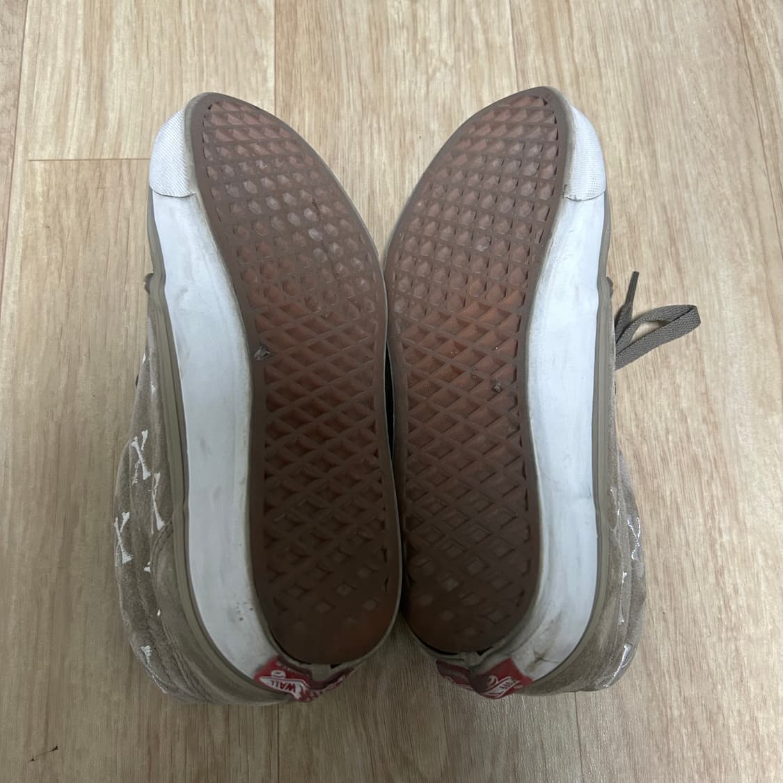 반스 볼트 x 더블탭스 OG 츄카 LX 본즈 코요테  상품이미지5