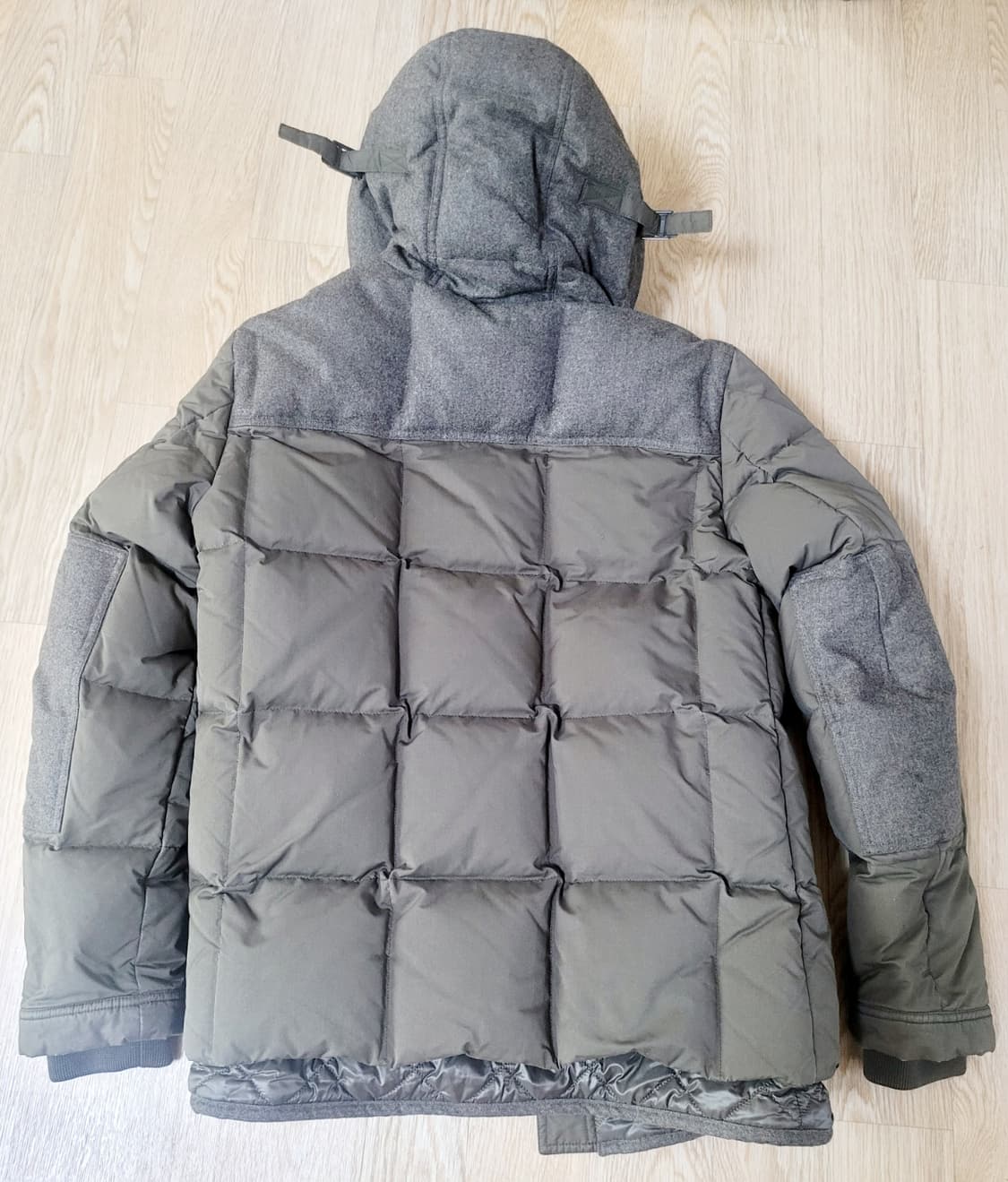 [정품] 몽클레어 패딩 자켓 경량 2 (남여공용) 새상품급 한정판  상품이미지4