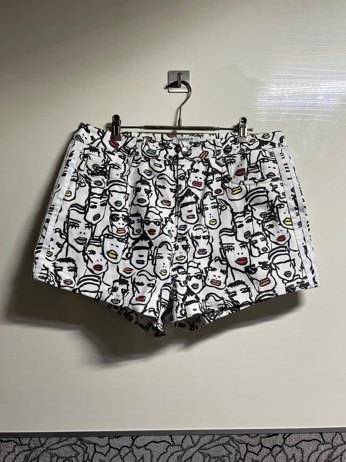 아디다스 x Fiorucci 하이라이트 숏팬츠 상품이미지1
