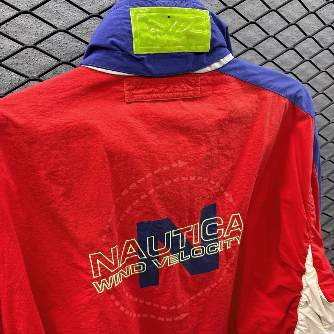 노티카 컴페티션 마운틴파카 컬러블럭 그래픽 디테일 레드 상품이미지6