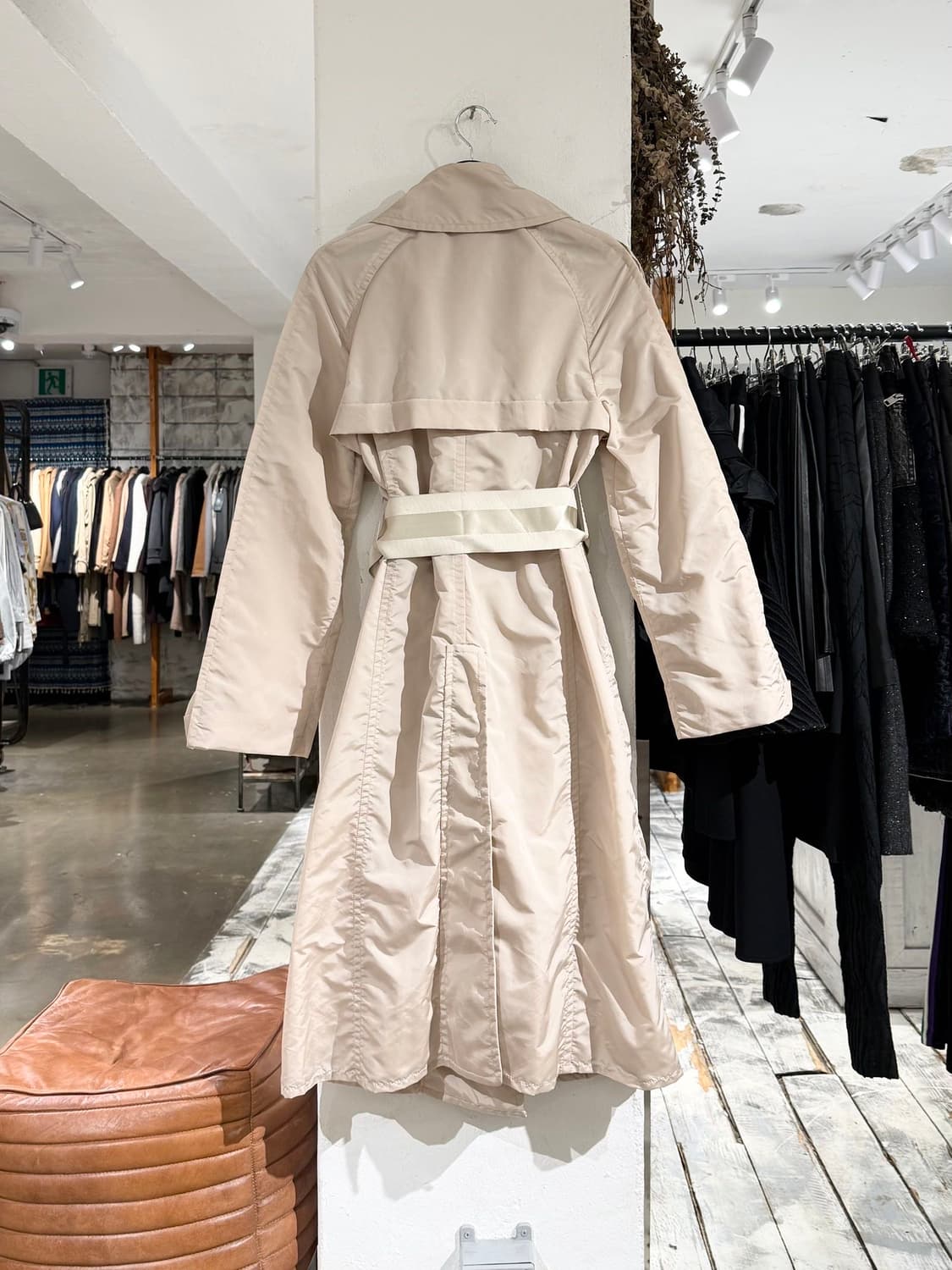 구찌 베이지 리본 벨티드 나일론 트렌치 코트 상품이미지5