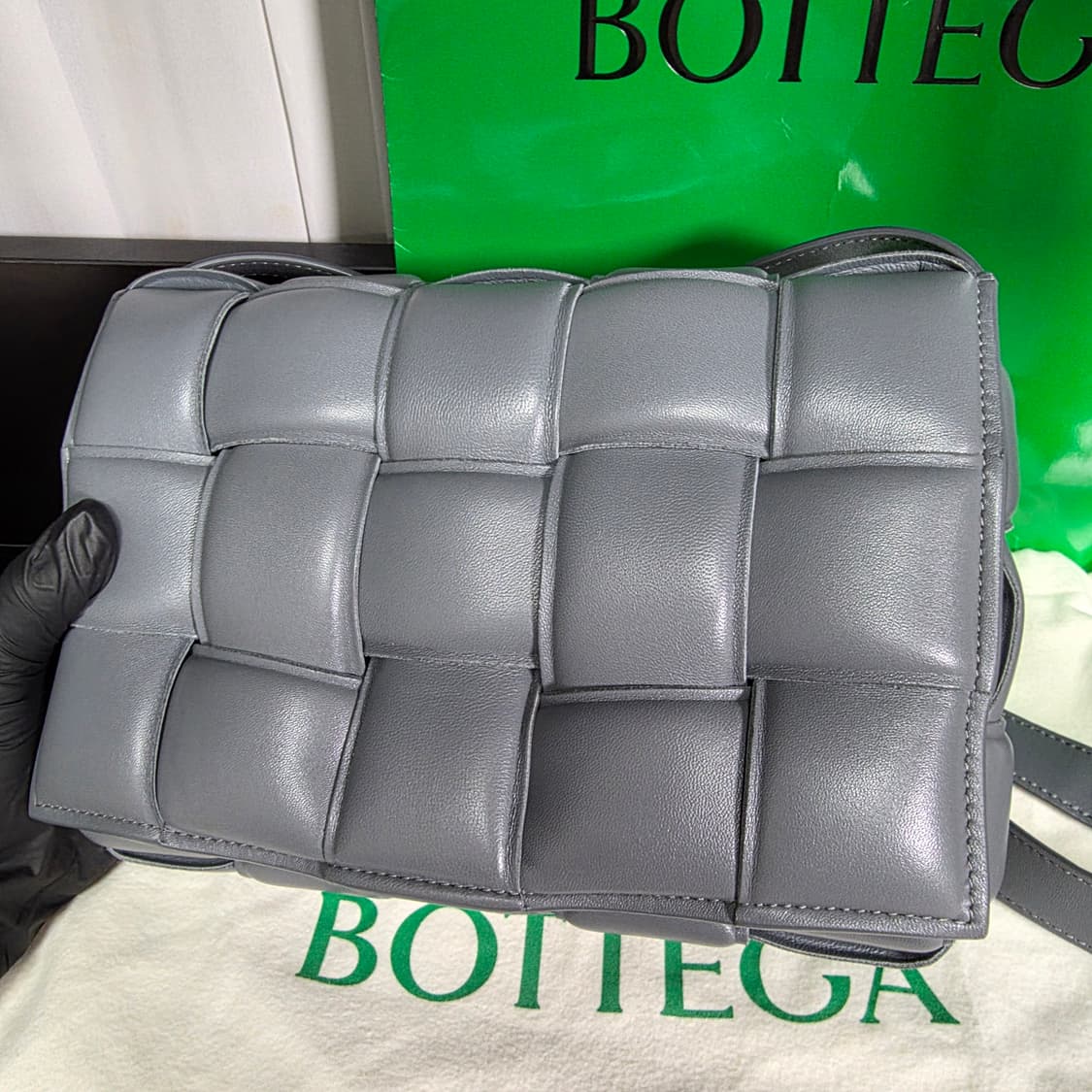 {클로젯}[Os]보테가베네타 패디드 레더 카세트백 썬더 상품이미지2