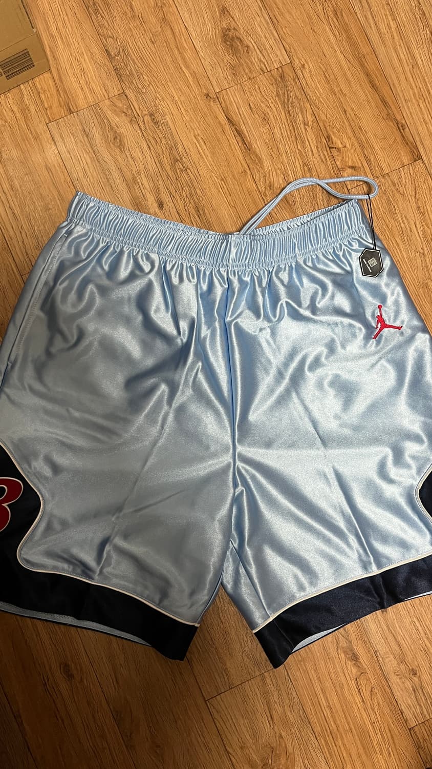 슈프림 조던 웜 업 쇼츠 라이트 블루  상품이미지2