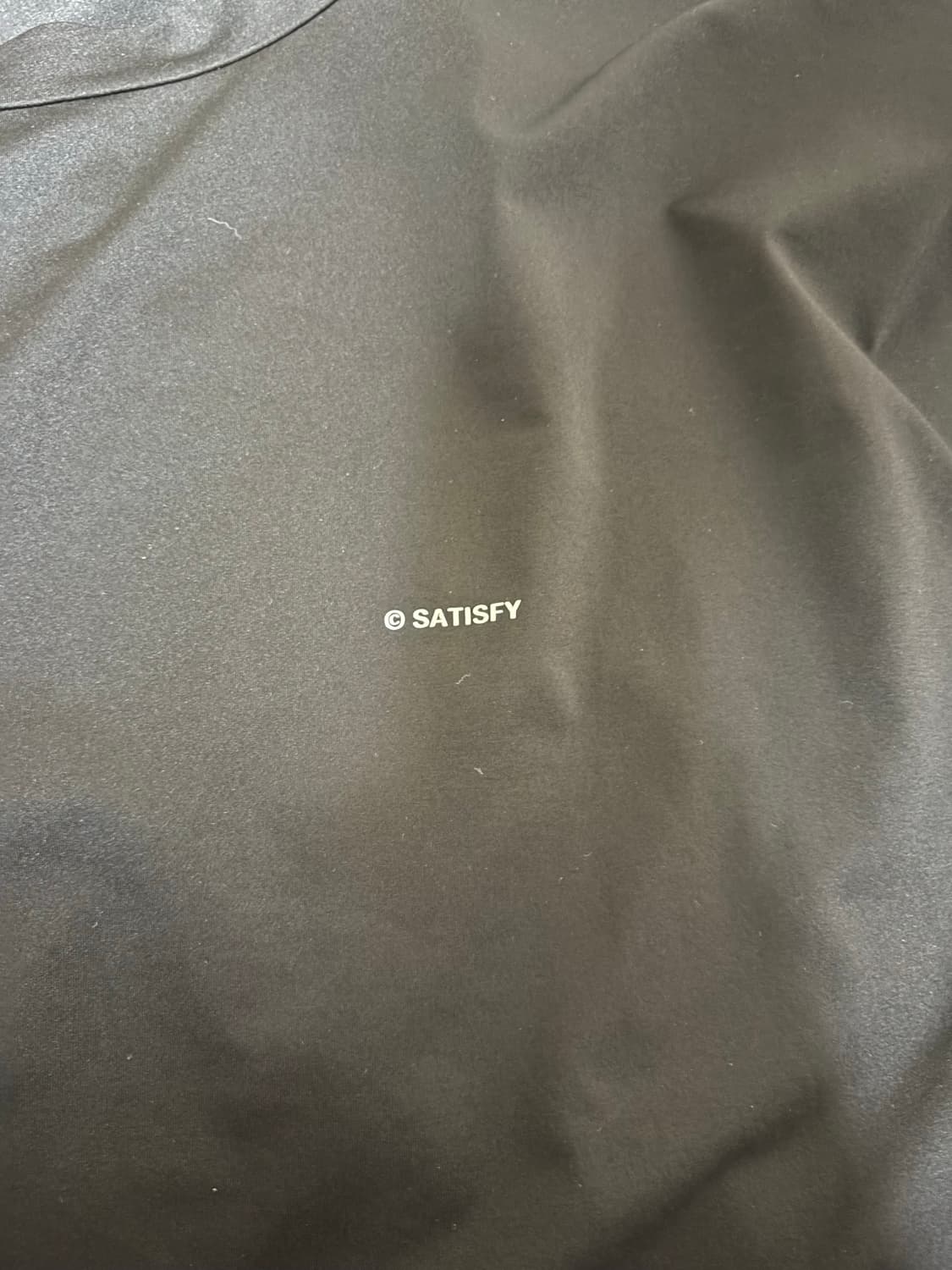 새티스파이 아우라라이트 티셔츠 블랙 상품이미지3