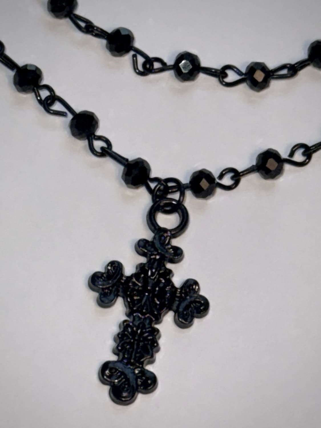 NOIR CROSS NECKLACE 상품이미지2
