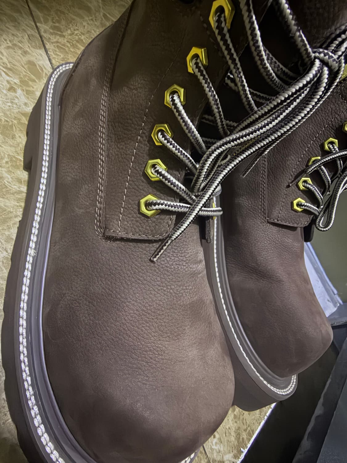 쏘유레슈어 벨루가 260 상품이미지3