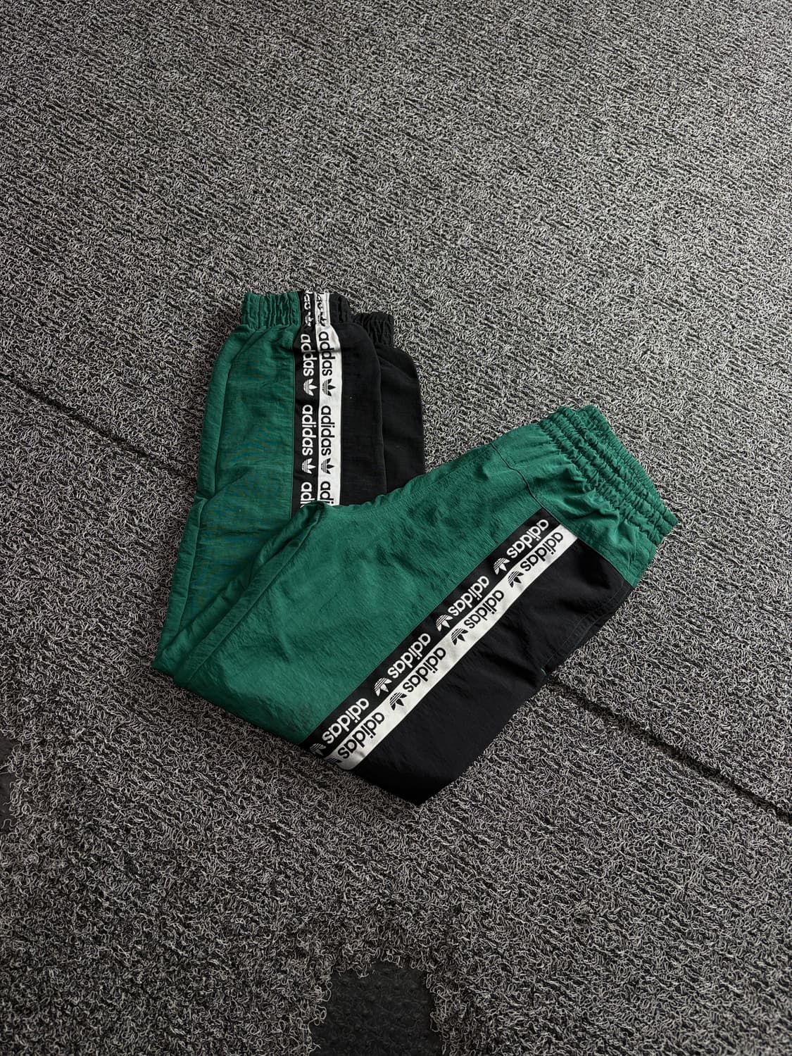 아디다스 트레포일 사이드 디테일 우븐 팬츠 3683 상품이미지1