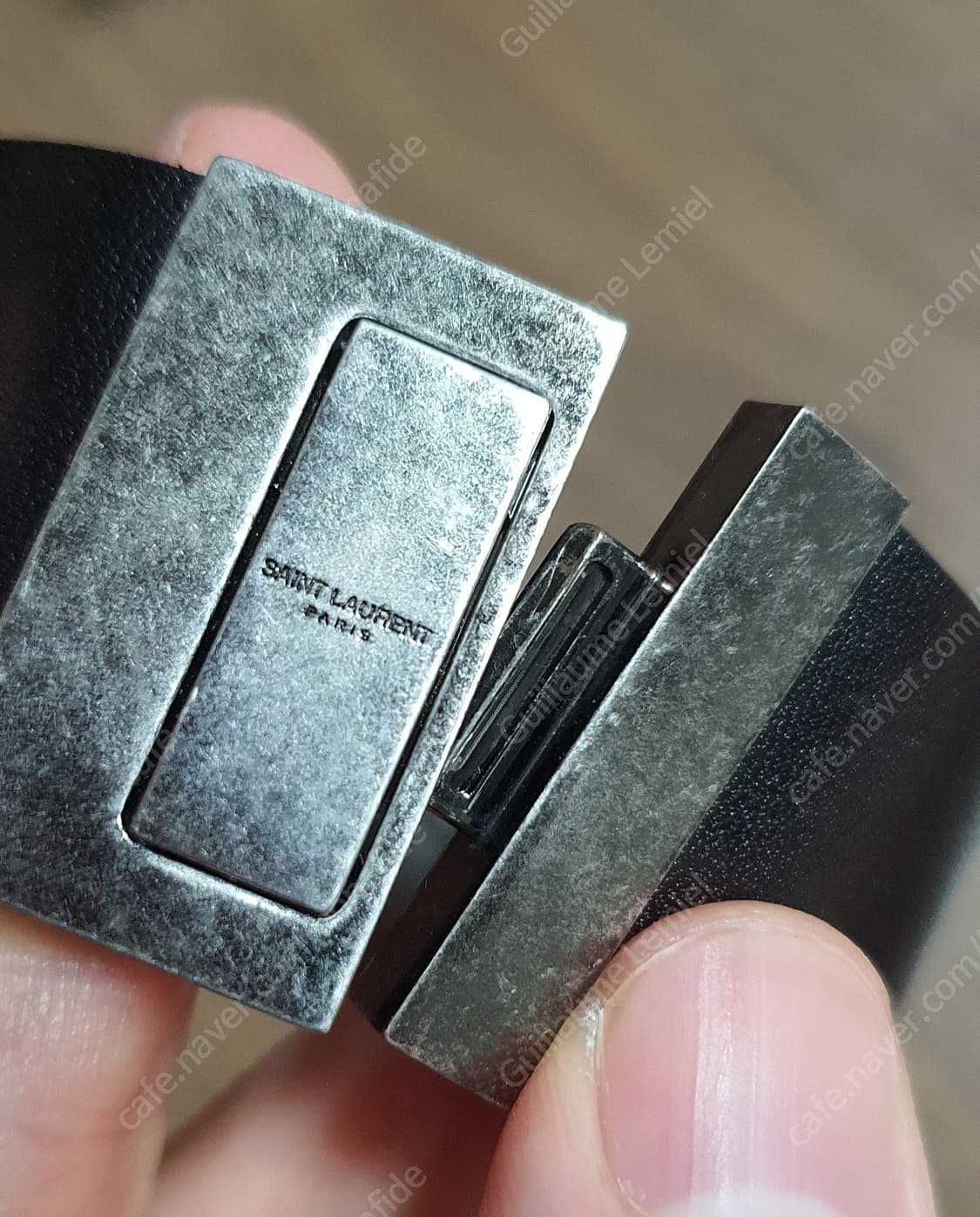 생로랑 스타 모노그램 레더 팔찌 M 상품이미지5