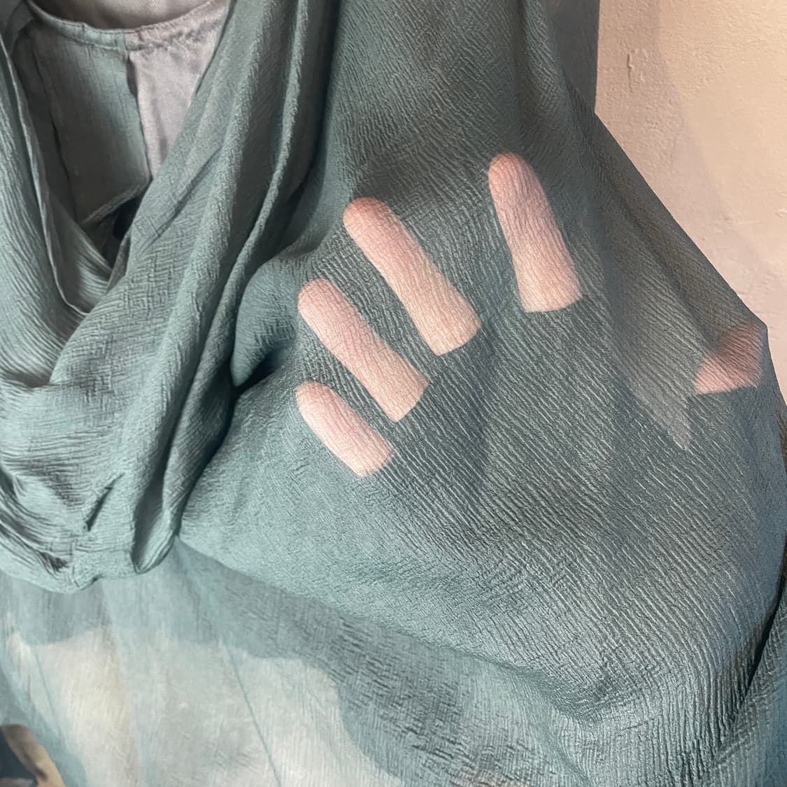 하이더 아커만 실크 드레이프 탑 상품이미지5