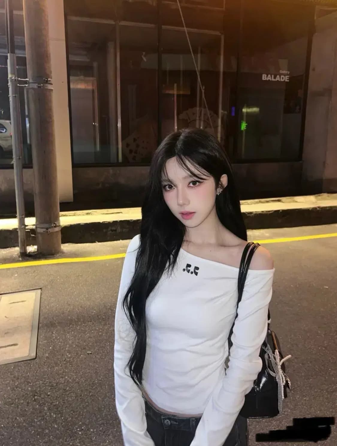 레스트앤레크레이션 원 숄더 롱 슬리브 탑 상품이미지1