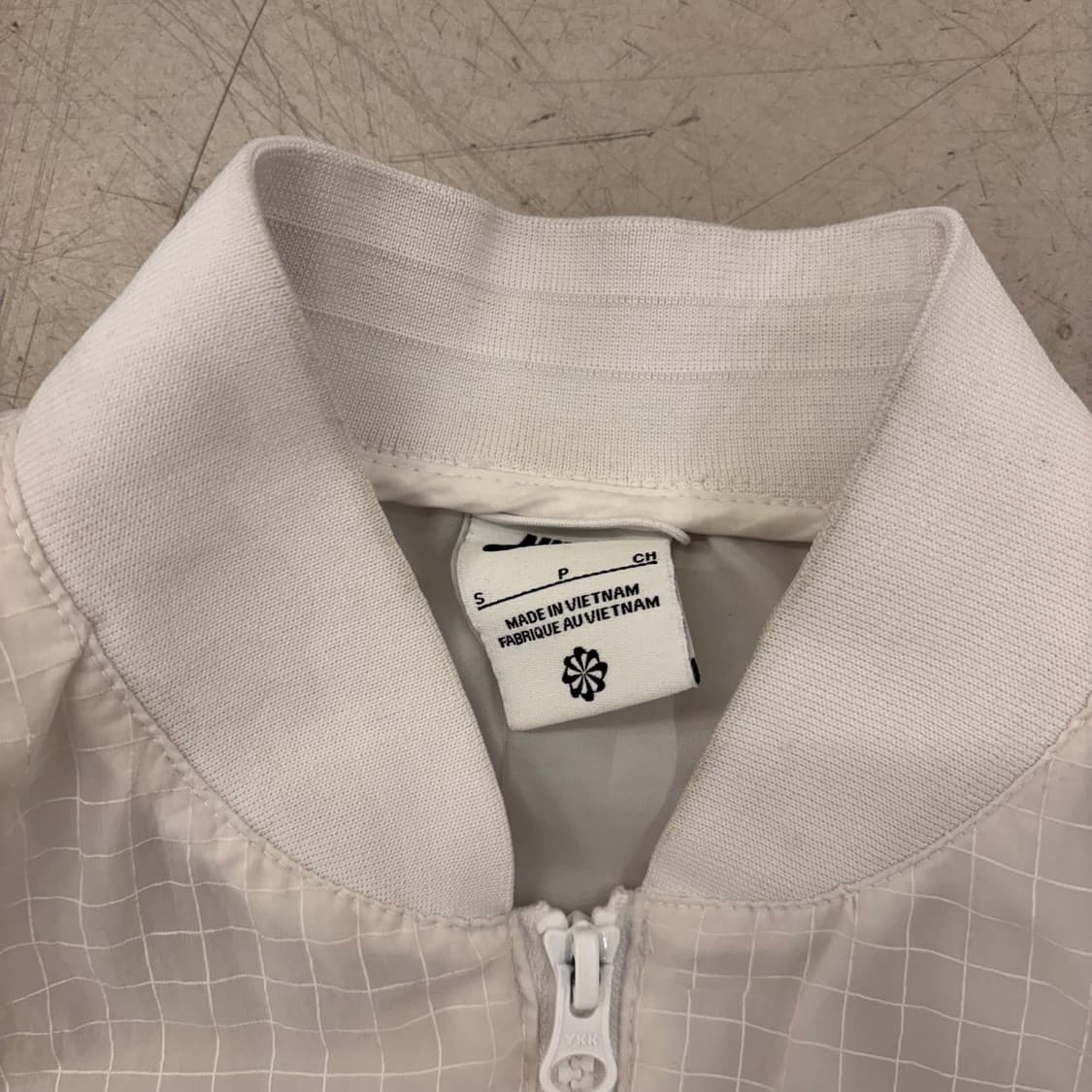 나이키 빅로고 시스루 바람막이 상품이미지4