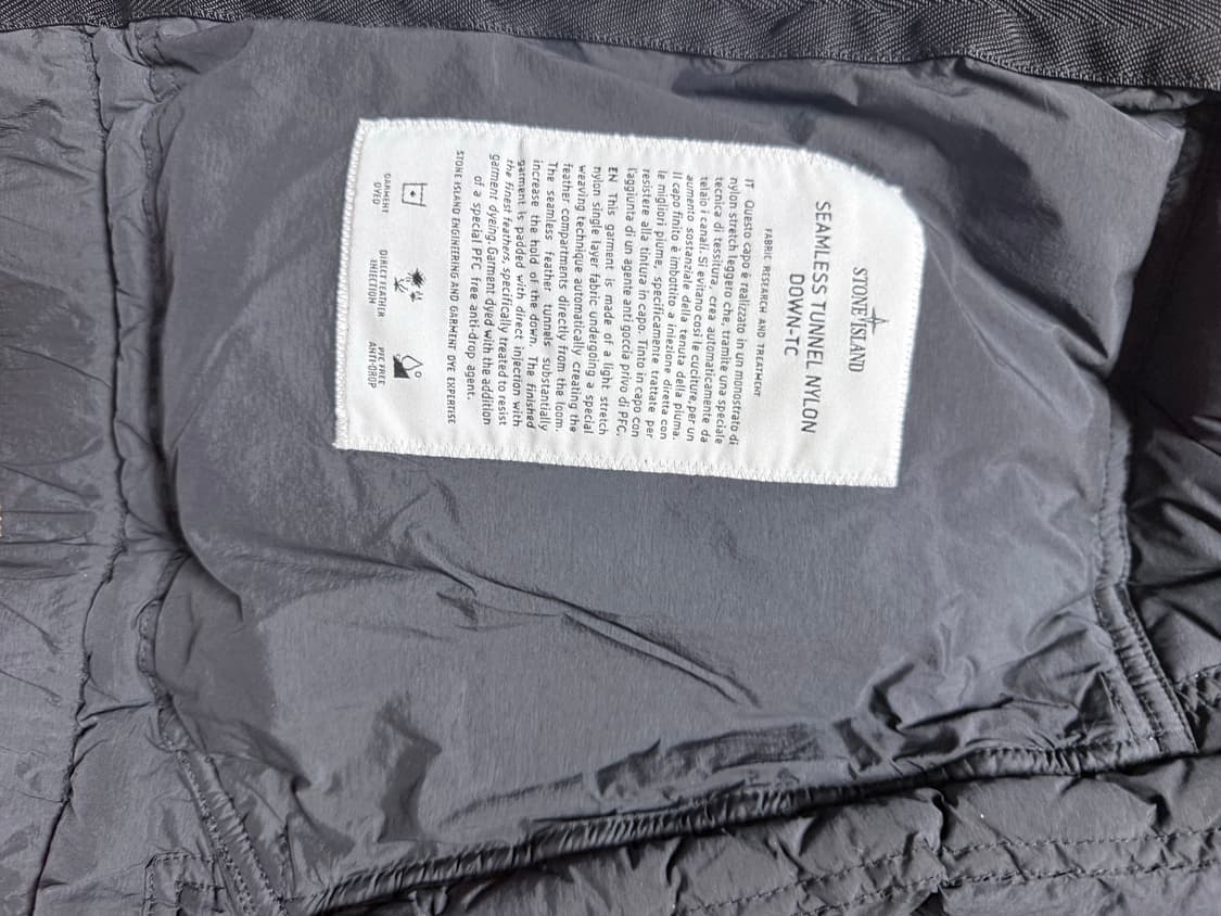 (새상품) 25fw Xl 스톤아일랜드 심리스 패딩 상품이미지3