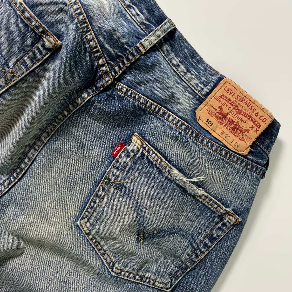 Levi's  리바이스 레드탭 501 워싱 데님팬츠 상품이미지4