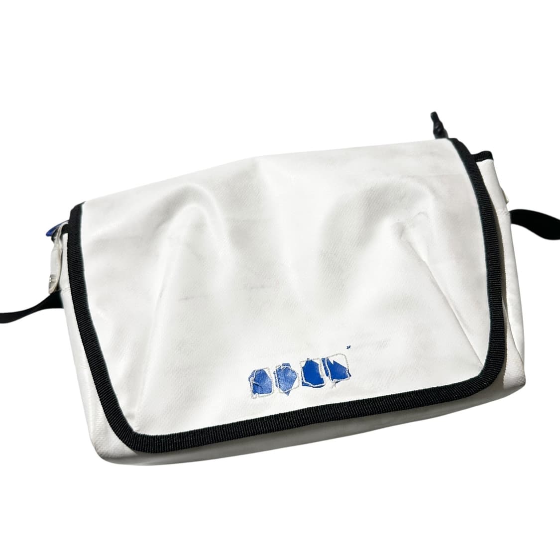 아더에러 트레이스 애드모어 크로스백 상품이미지2