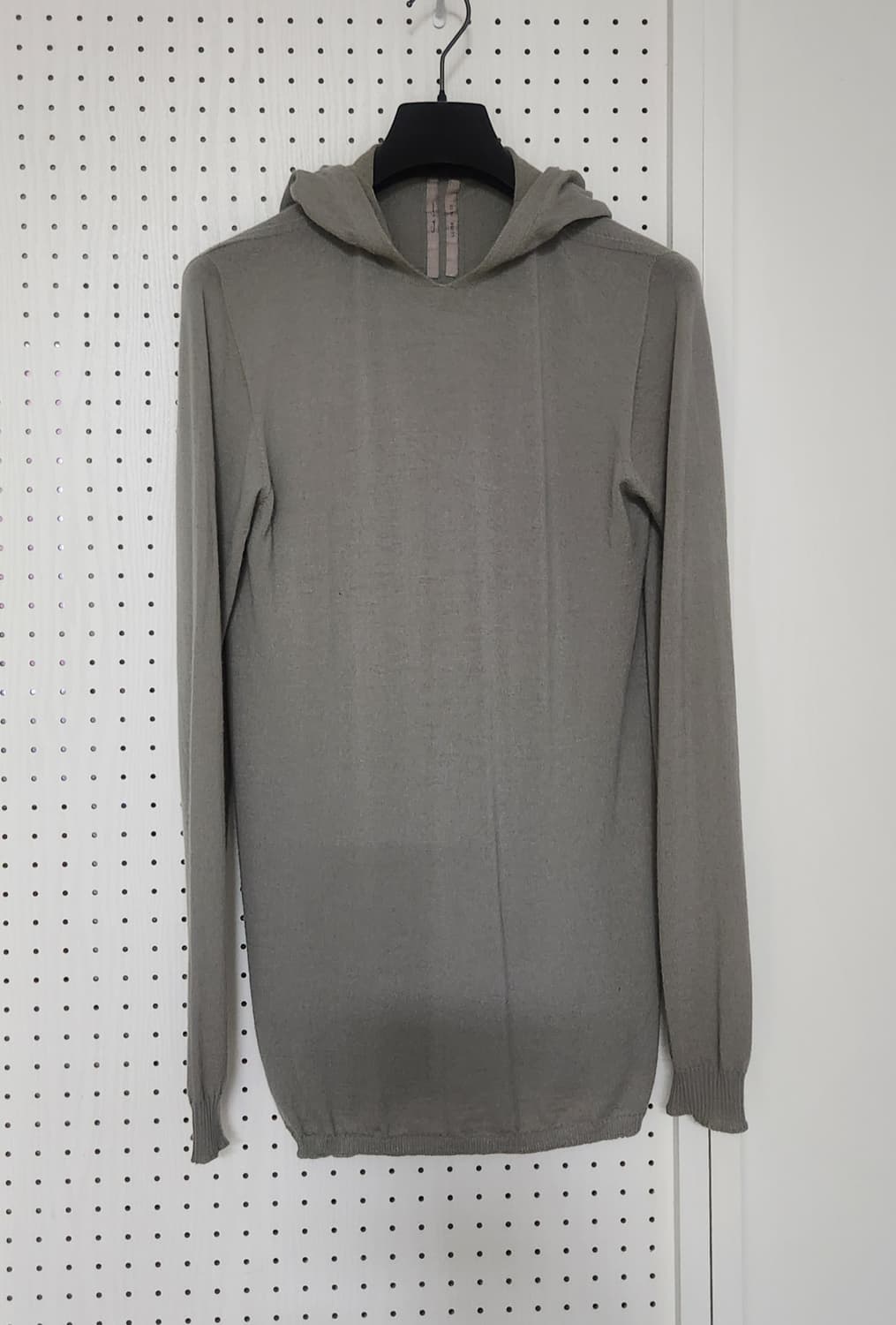 릭오웬스 LUXOR LS 후디 울 니트 

펄 컬러

M사이즈

​ 상품이미지1