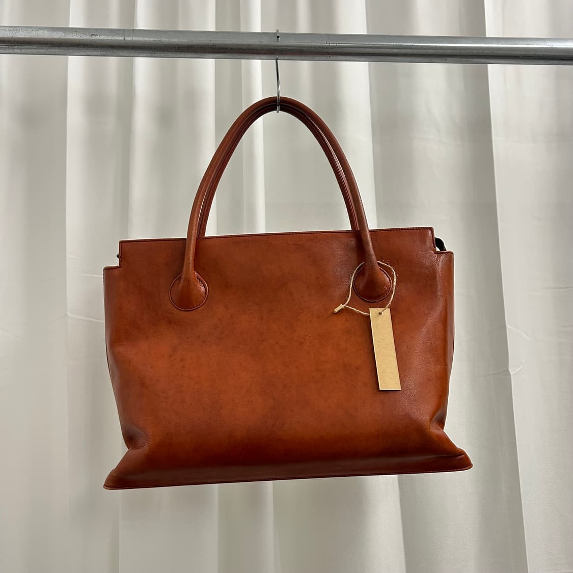 이세이 미야케 IM 레더 토트백 상품이미지2