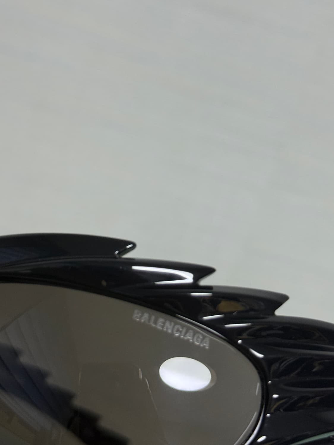 발렌시아가 스파이크 렉탱글 유일 매물 상품이미지6