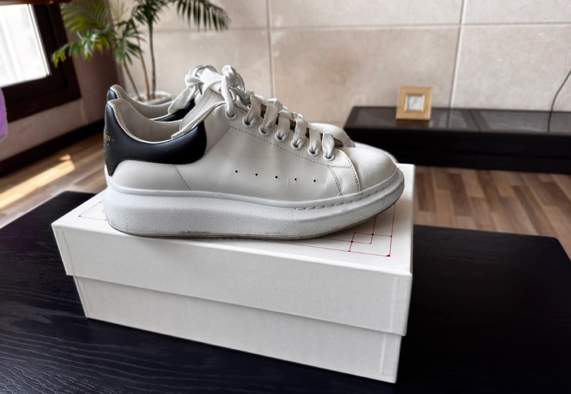 알렉산더 맥퀸 오버솔 42.5 급처 상품이미지1