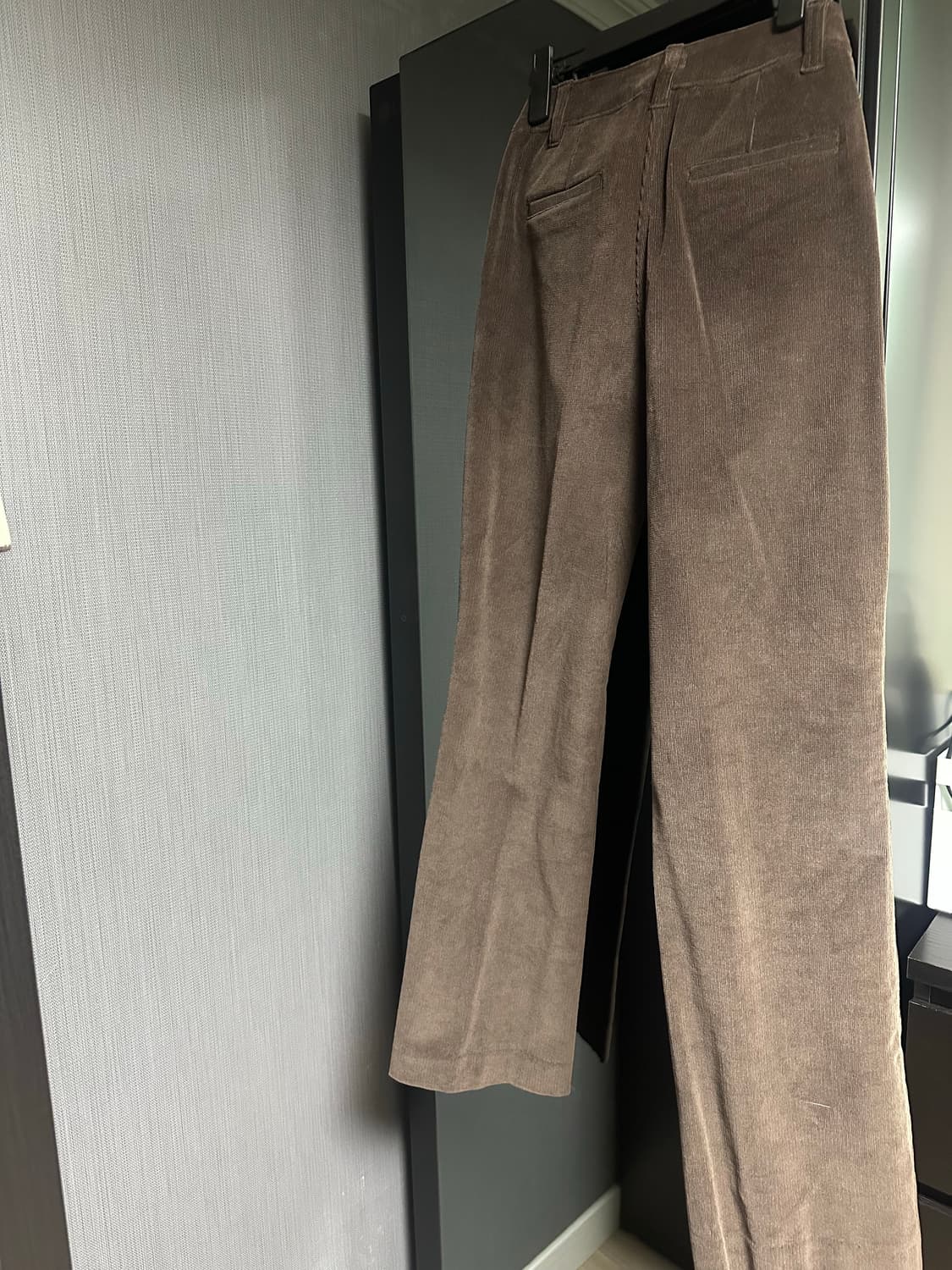 아모멘토 코듀로이 플레어드팬츠 브라운 상품이미지6