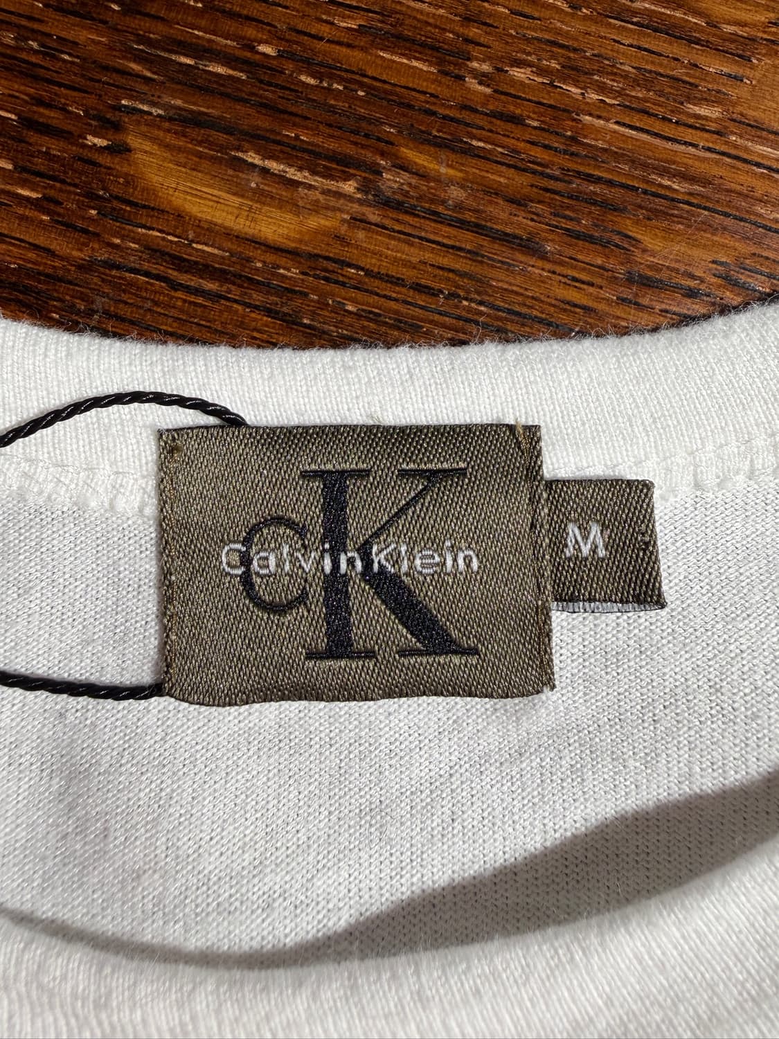 Calvin Klein Mini Logo White Tee 상품이미지5