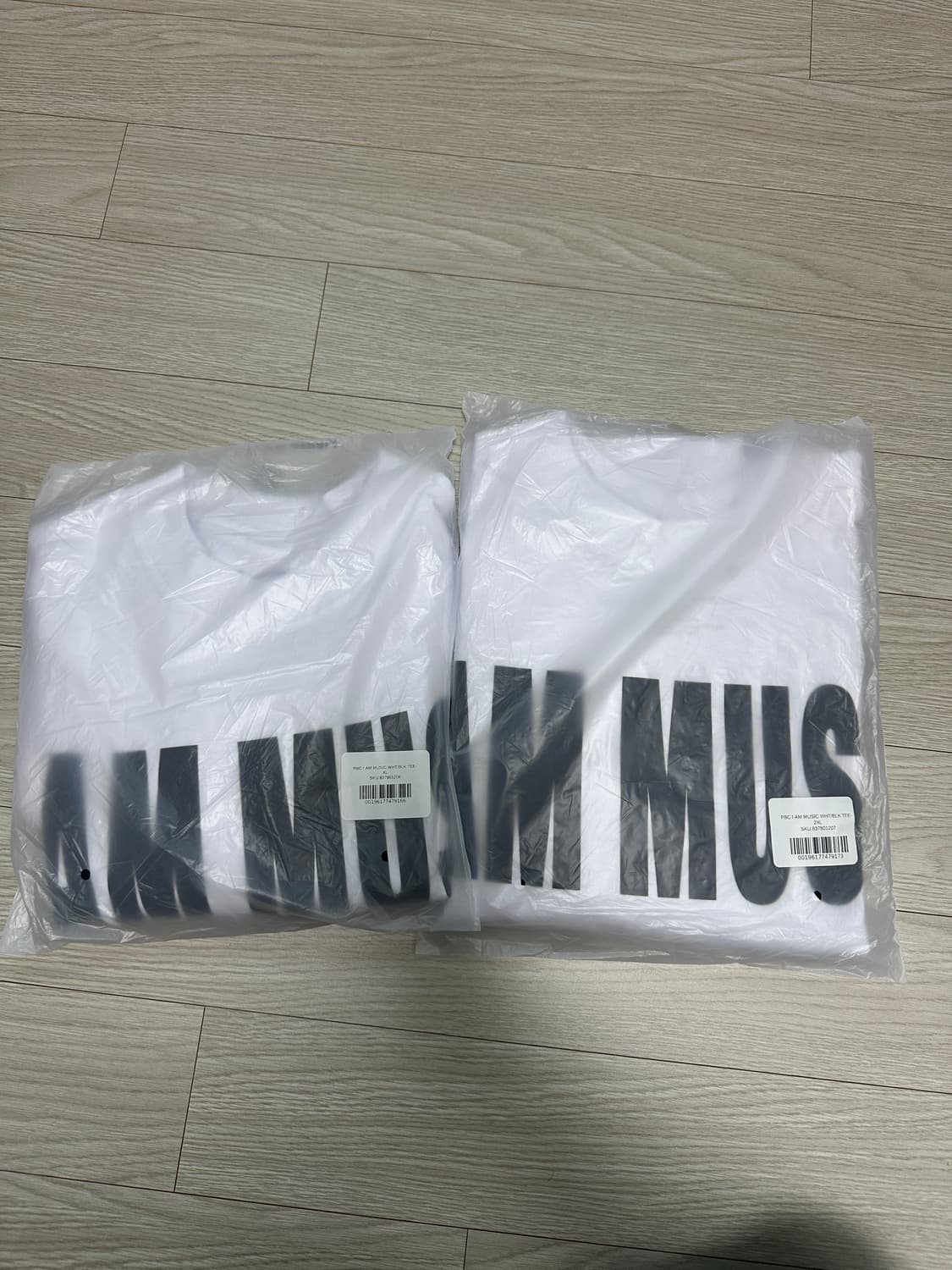 [2XL]플레이보이 카티 뮤직 머천 반팔 티셔츠 화이트 상품이미지2