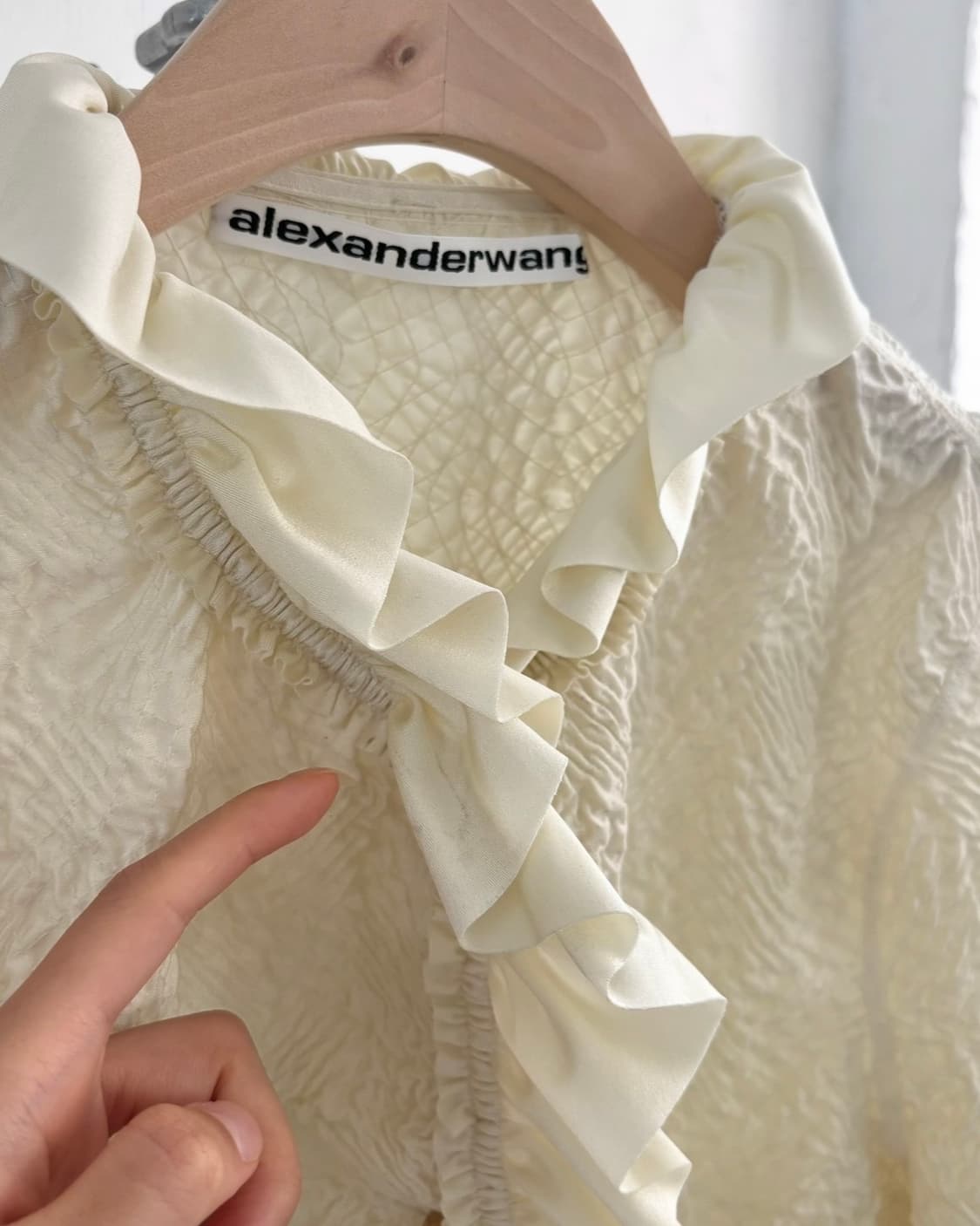 alexanderwang 알렉산더왕 아이보리 러플 새틴 가디건 상품이미지8