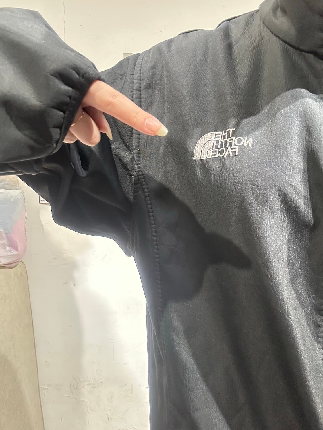 노스페이스 블랙 로고 오버핏 바람막이 트랙 자켓 M 상품이미지4
