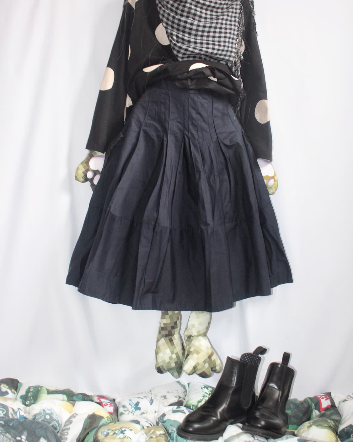 Pleats navy skirt 상품이미지1