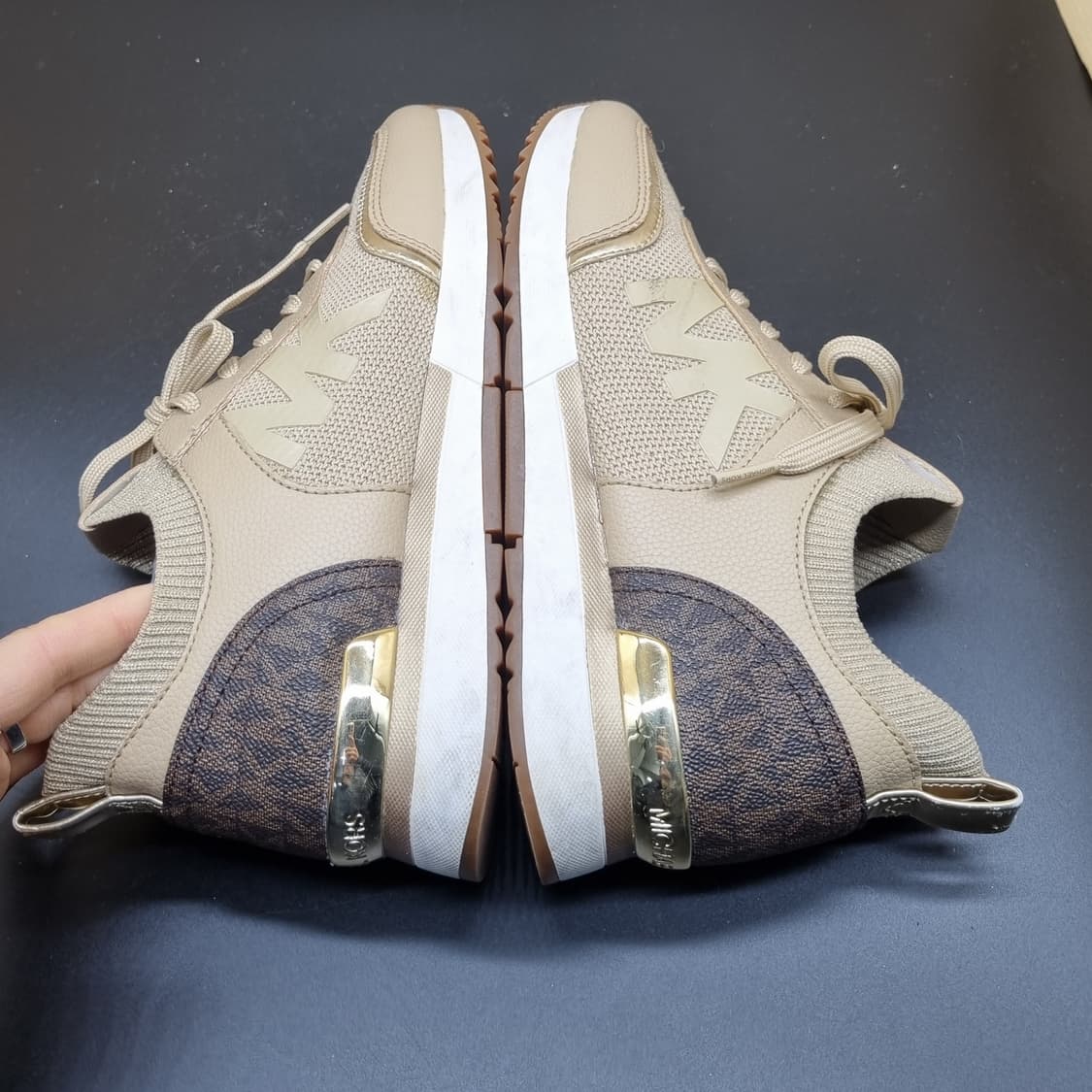 마이클코어스 여성스니커즈 245 상품이미지6